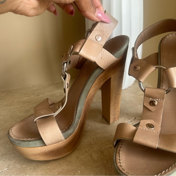 GUCCI Tan Calf Leather Ankle Strap Open Toe Platform Sandals, Size 40 - Picture 6 of 11